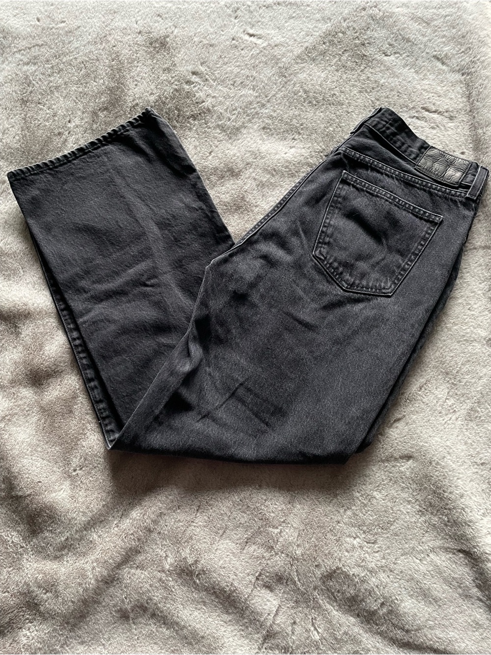 Denim Forum - The Farrah Hi-Rise Wide Black Denim